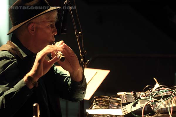 RHYS CHATHAM - 2016-07-09 - PARIS - CentQuatre - 